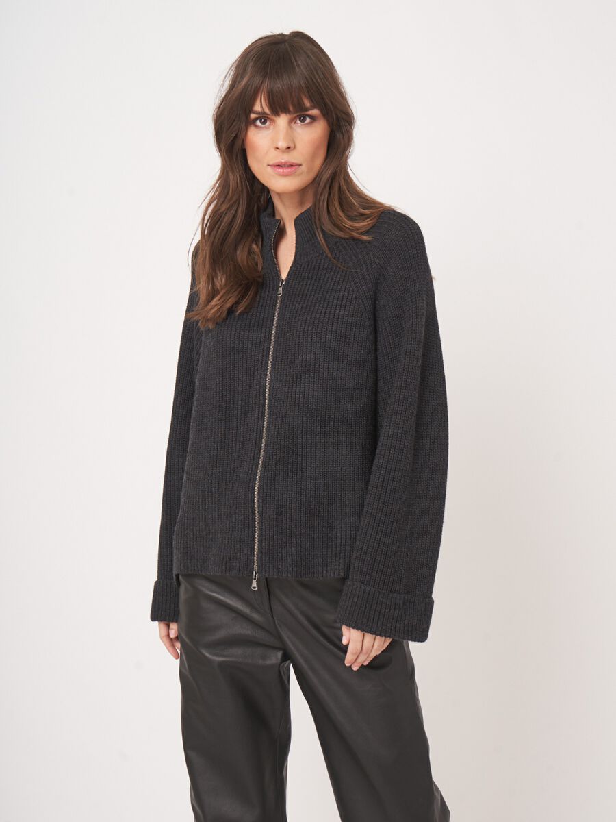 Extra fine merino wool zip-up cardigan image number 4