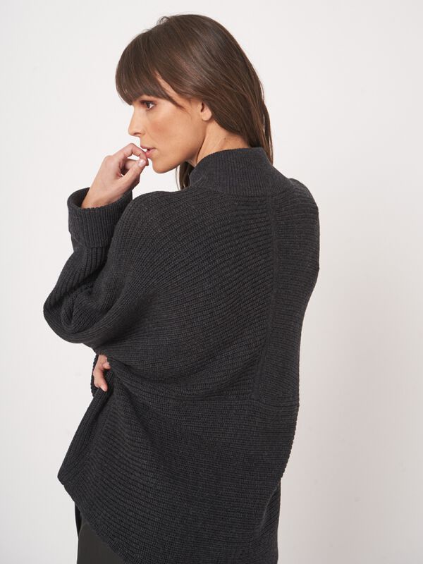 Vest met rits van extra fijne merinowol image number 6