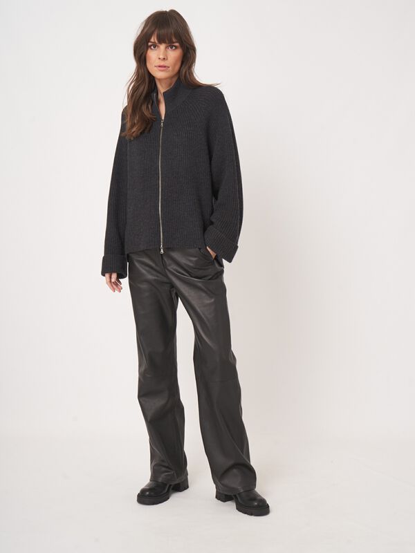 Vest met rits van extra fijne merinowol image number 9