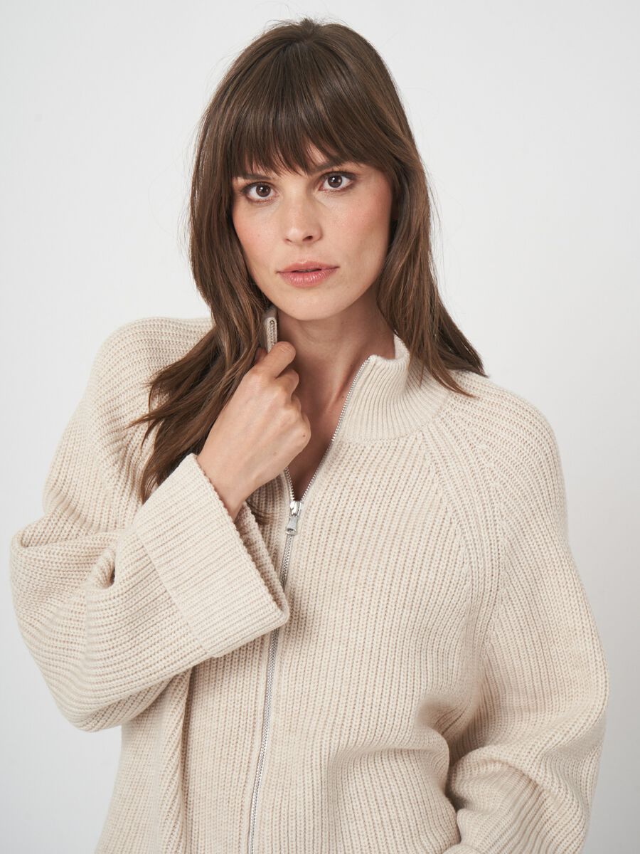 Vest met rits van extra fijne merinowol image number 2