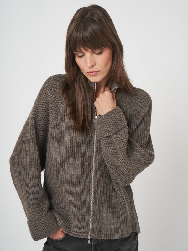 Extra fine merino wool zip-up cardigan image number 0