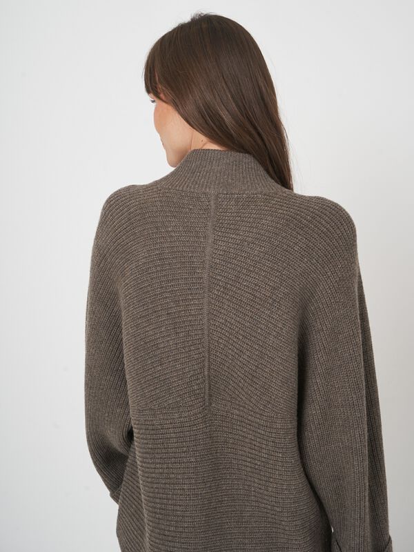 Zip-up-Strickjacke aus extrafeiner Merinowolle image number 3