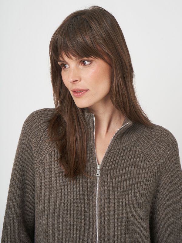 Zip-up-Strickjacke aus extrafeiner Merinowolle image number 5