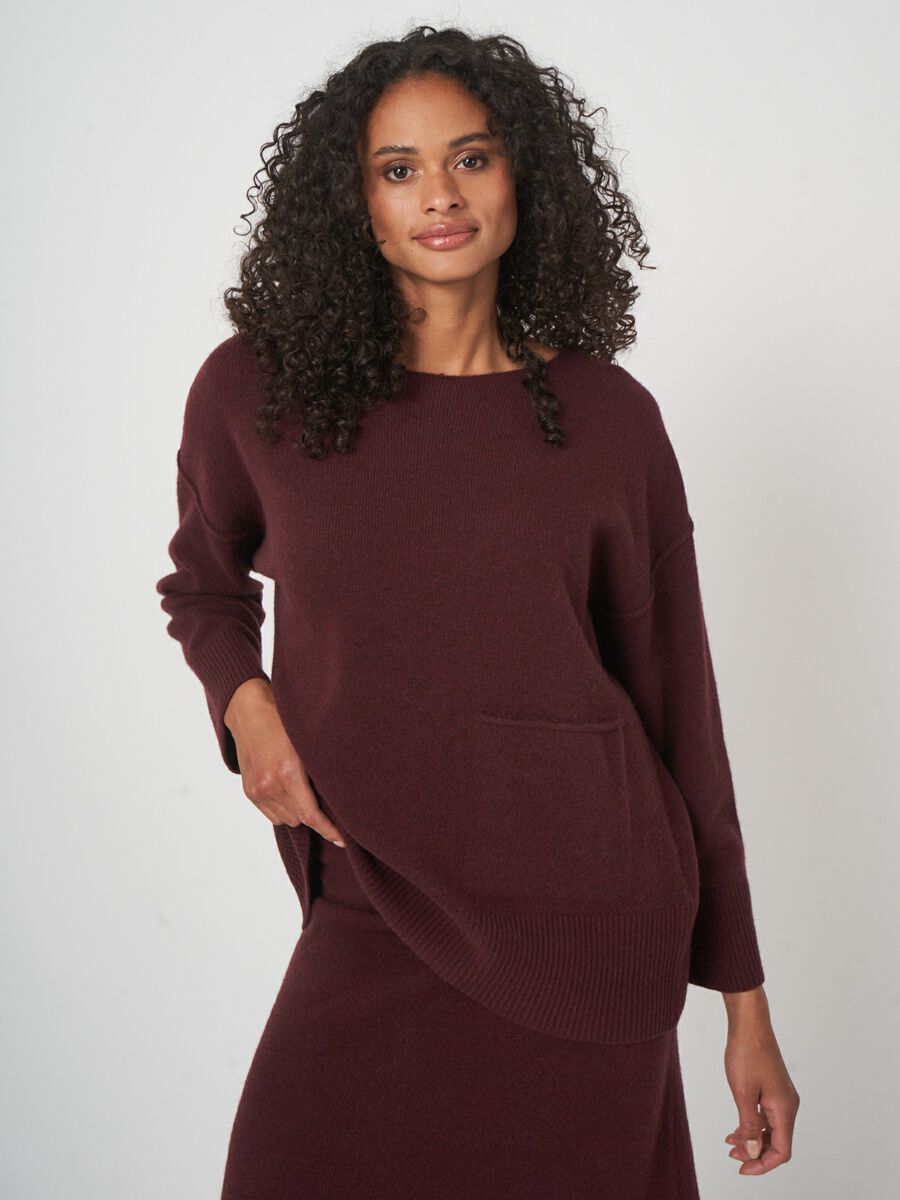 Oversized lambswool sweater with front pocket image number 0