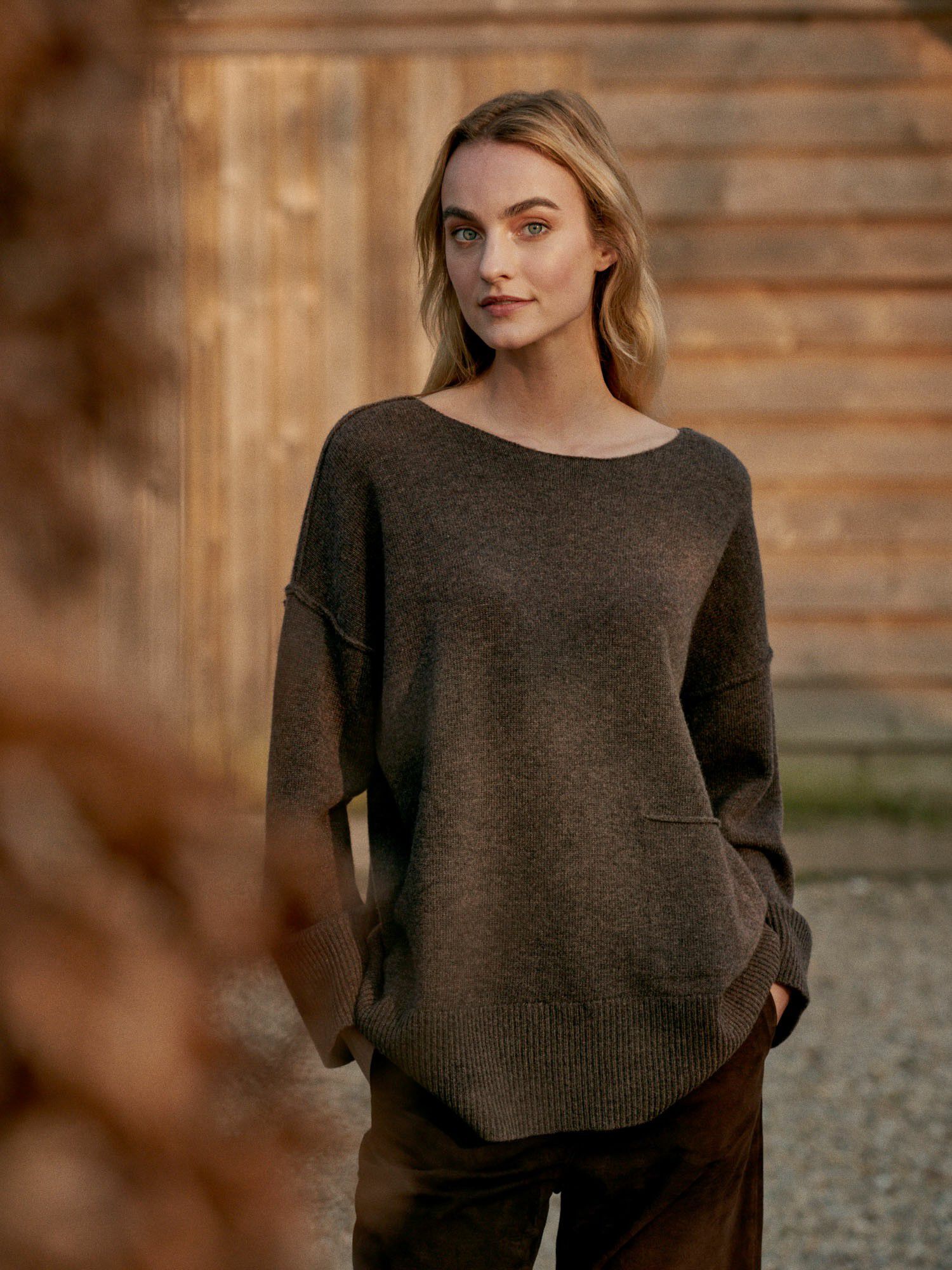 Zachte lamswollen sweater met relaxte pasvorm afbeelding