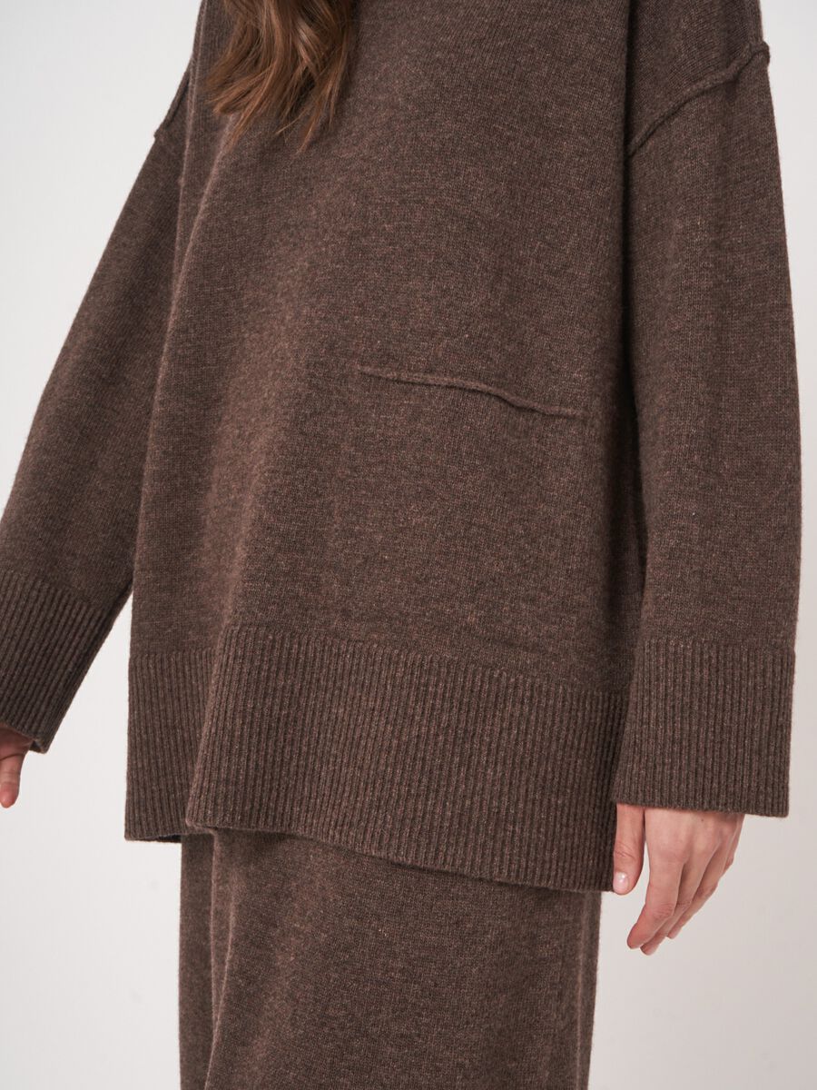 Zachte lamswollen sweater met relaxte pasvorm image number 6