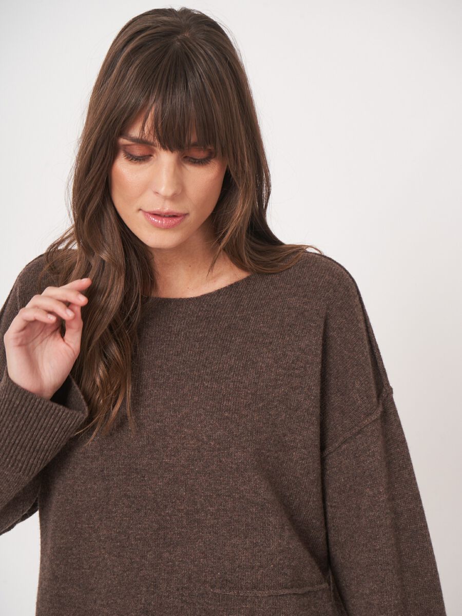 Zachte lamswollen sweater met relaxte pasvorm image number 8