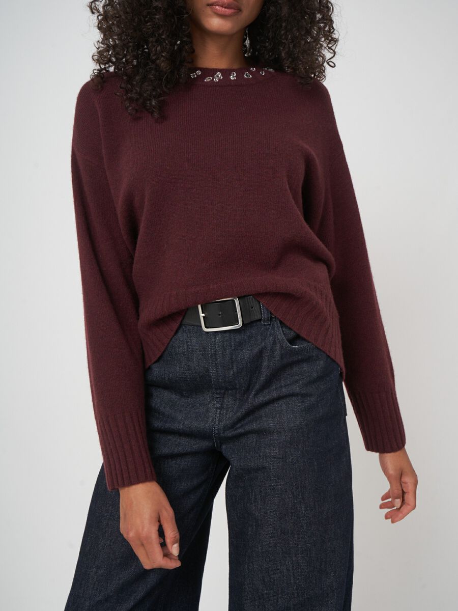 Weiter Pullover mit Strass am Ausschnitt image number 3