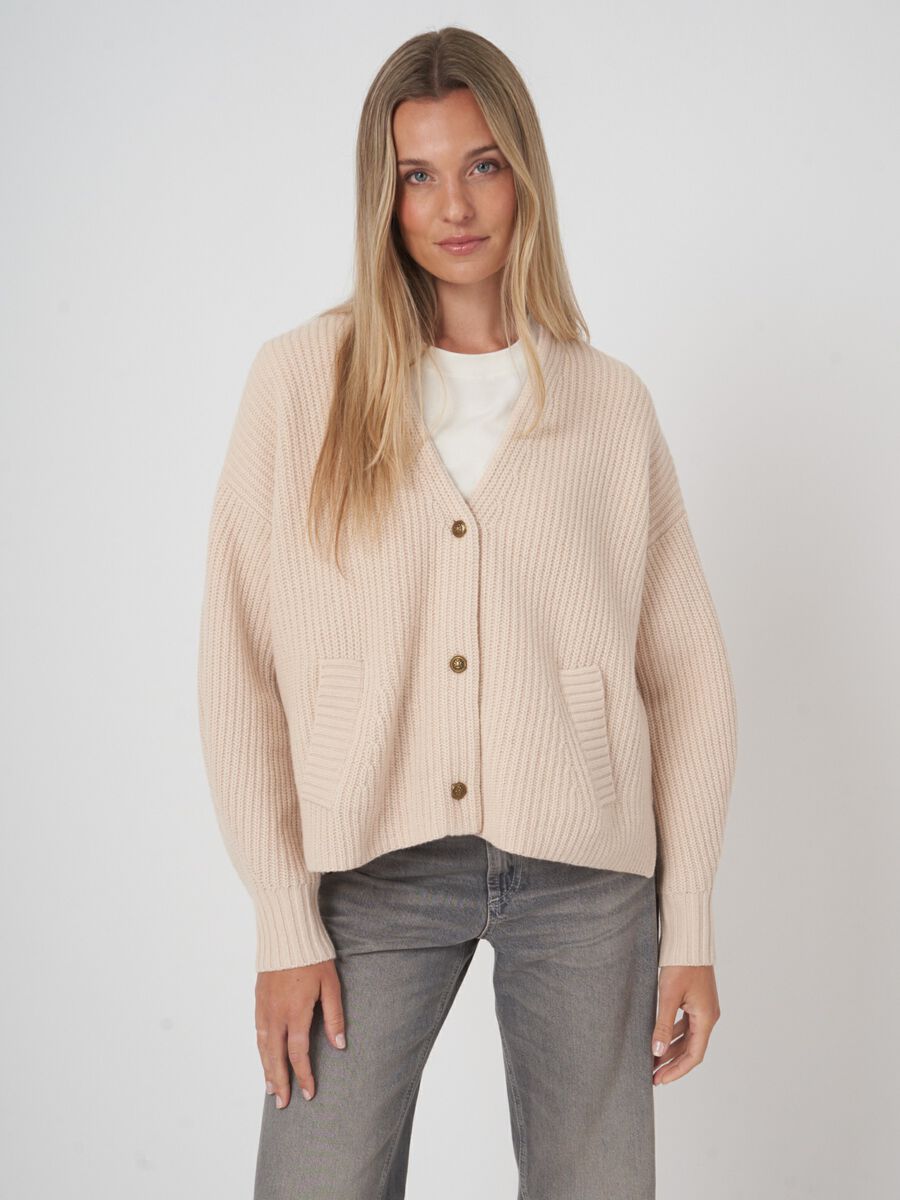 Wide fit cardigan with functional pockets image number 2