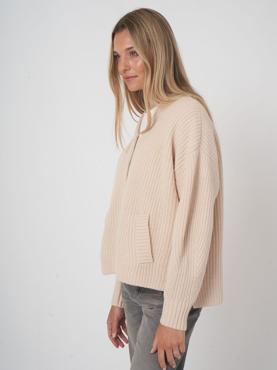 Wide fit cardigan with functional pockets image number 6