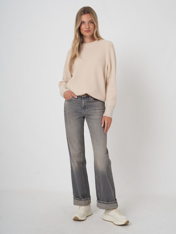 Rippstrickpullover mit Strassbündchen image number 6