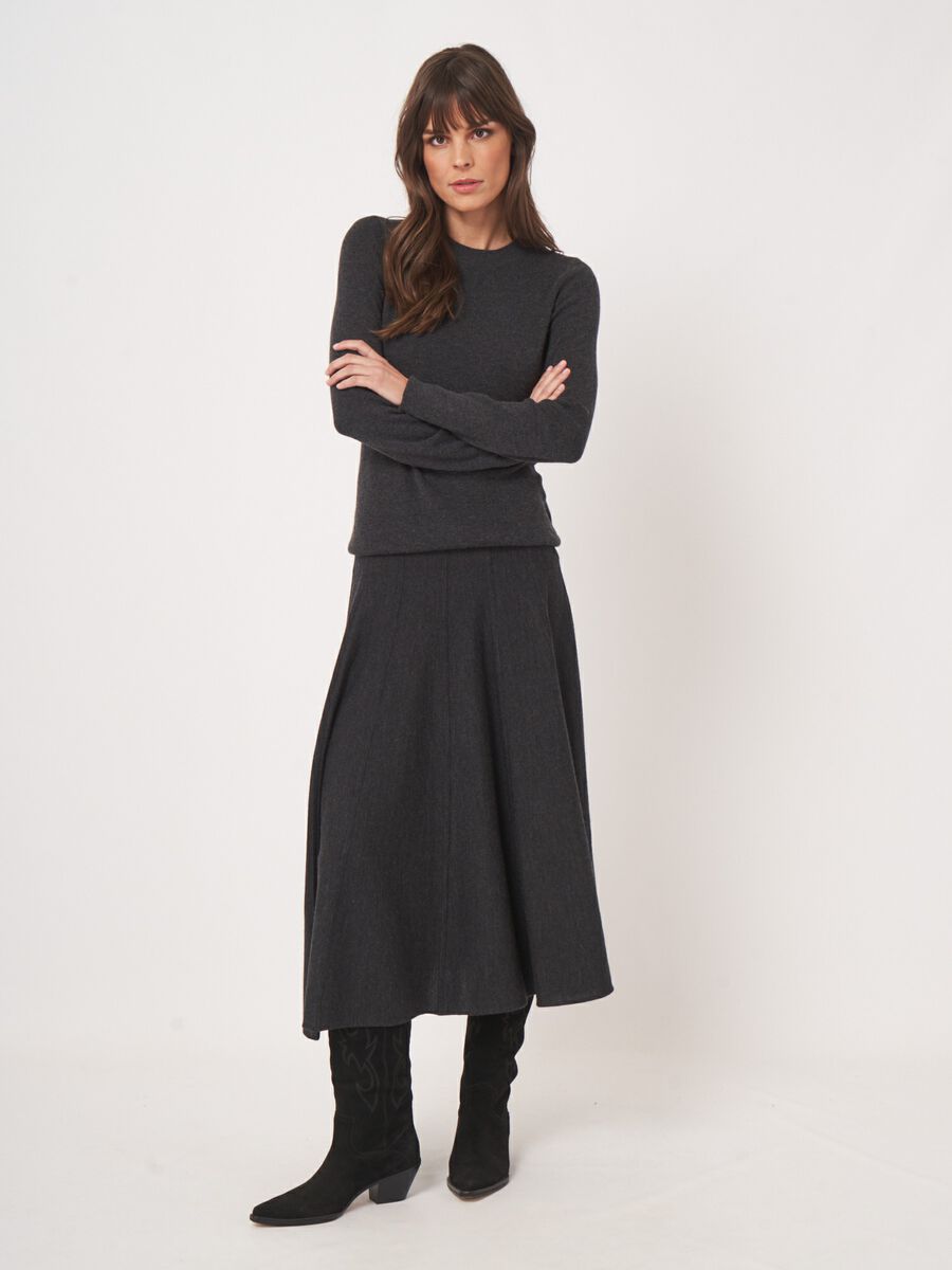 Luxe merinowollen rok met wijde snit image number 1