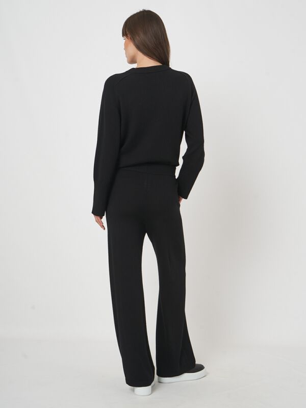 Wide-leg merino wool knit pants image number 3