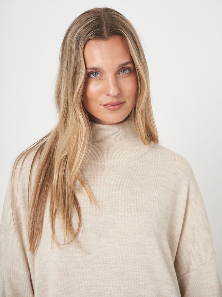 Fine knit merino wool dress with long fit image number 1