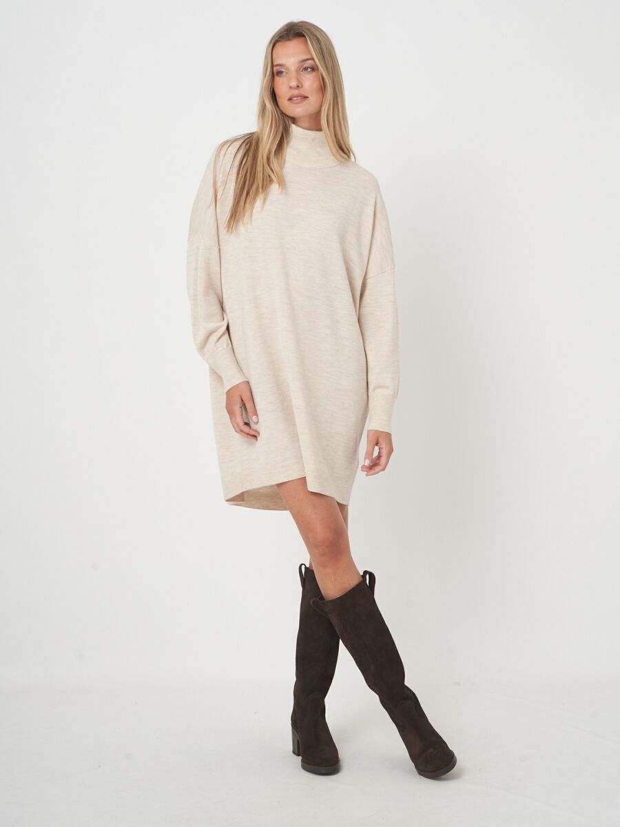 Fine knit merino wool dress with long fit image number 3