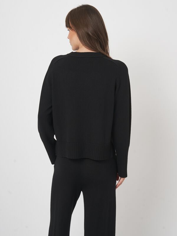 Long sleeve merino wool pullover with round neck image number 5
