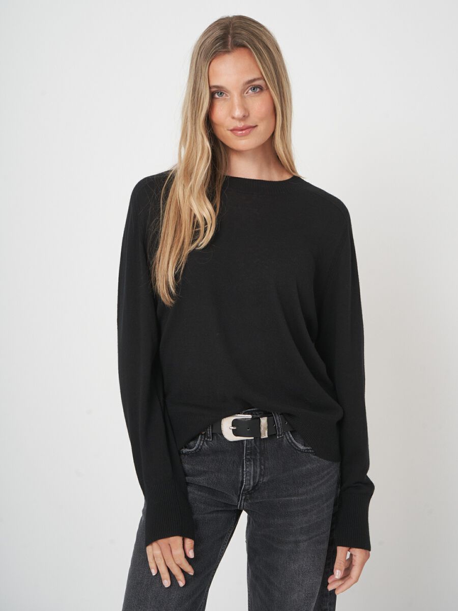 Pull large femme — maille fine & confort moderne repeat image number 1