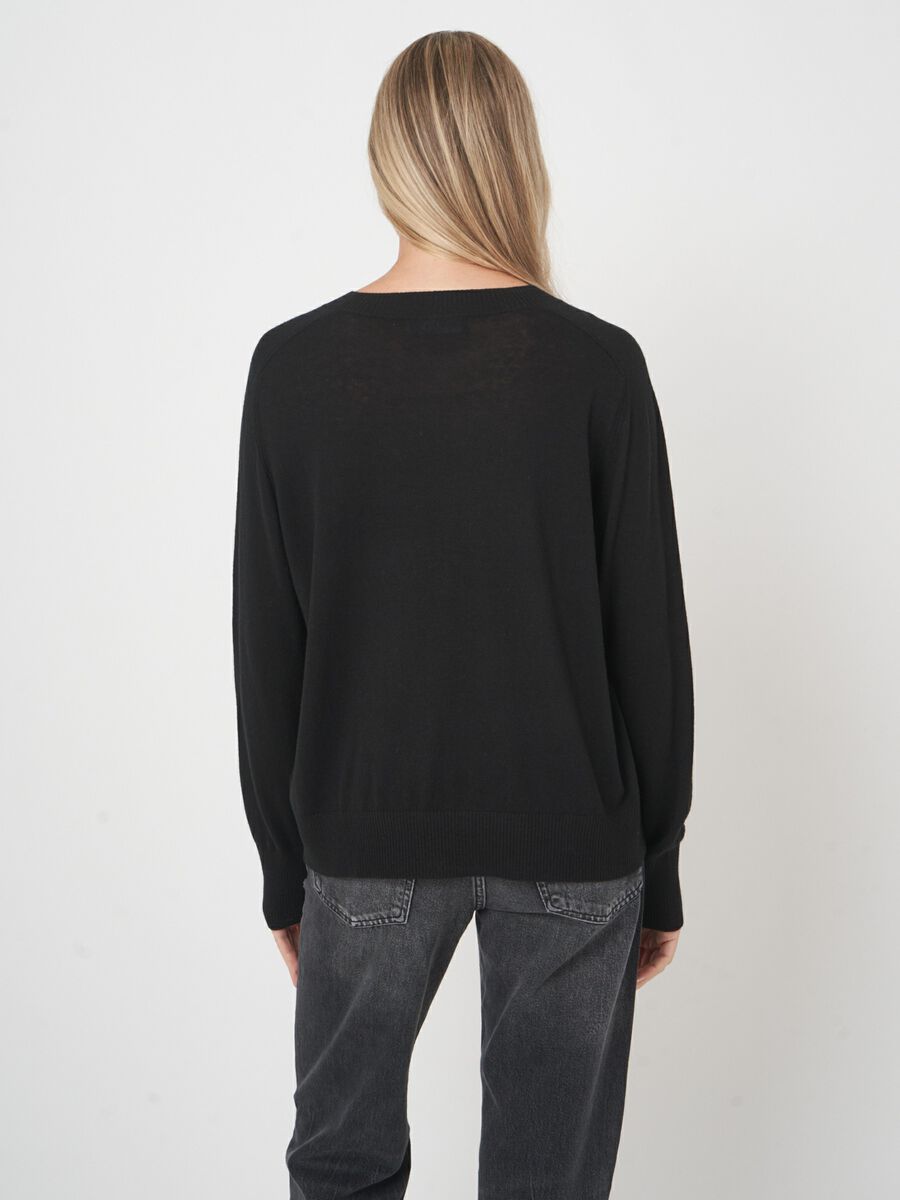 Pull large femme — maille fine & confort moderne repeat image number 4