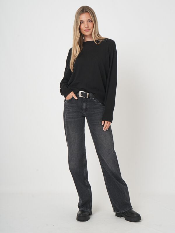 Lichte gebreide wijde trui met lange mouwen image number 5