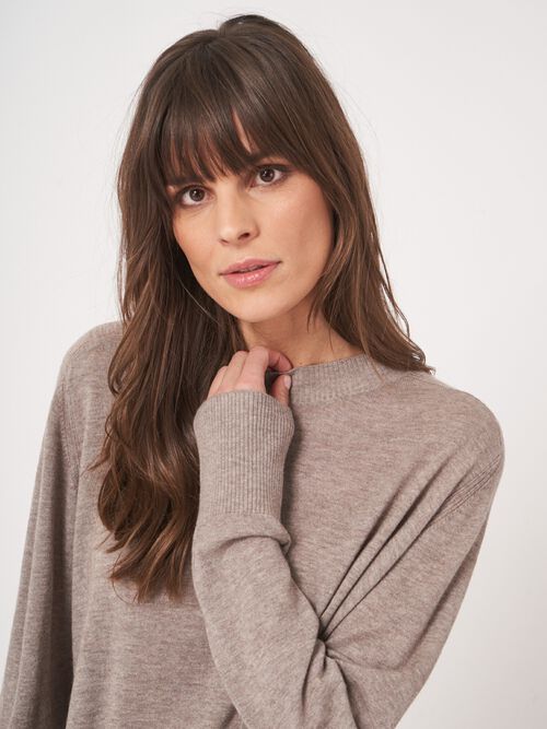 Pull large femme — maille fine & confort moderne repeat