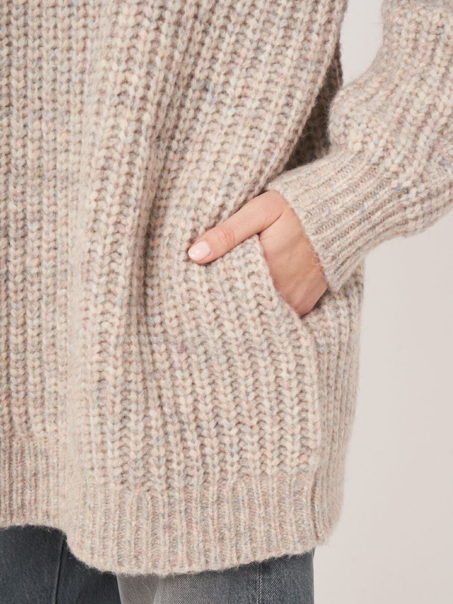 Grofgebreid ribbelvest van space-dye garen image number 9