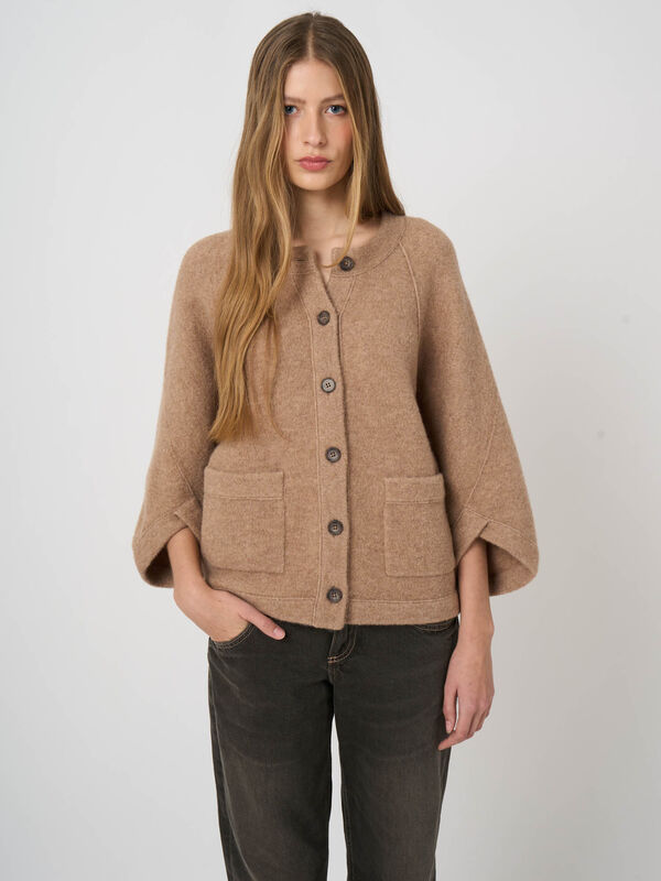 Oversized-Strickjacke aus Wolle und Alpaka mit Taschen image number 8
