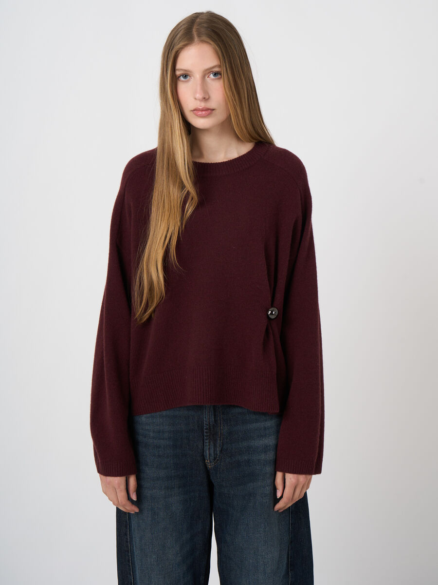 Boxy-Pullover aus Lammwolle mit seitlichem Knopfdetail image number 1