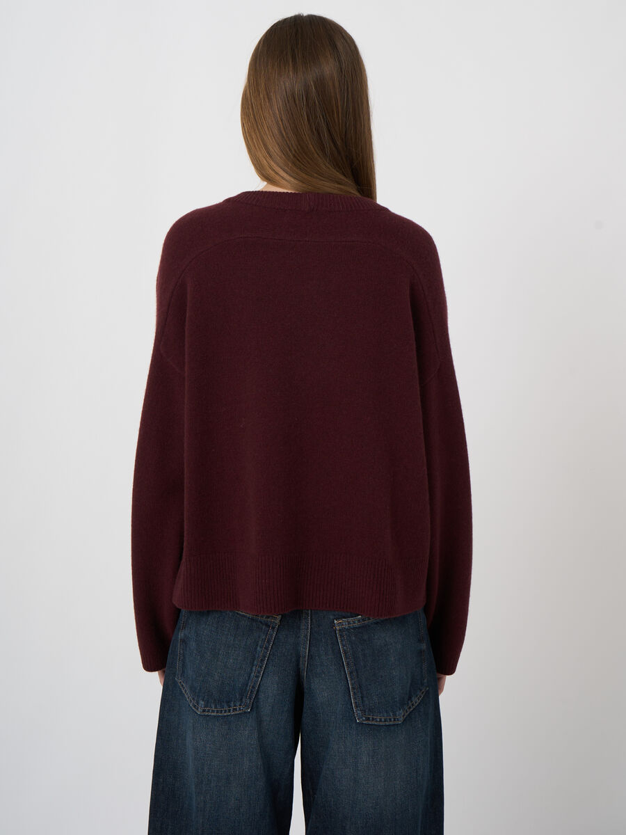 Boxy-Pullover aus Lammwolle mit seitlichem Knopfdetail image number 3