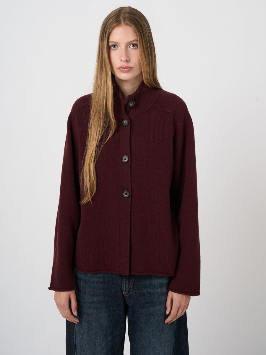 Strickjacke aus italienischer Lammwolle mit Stehkragen image number 0