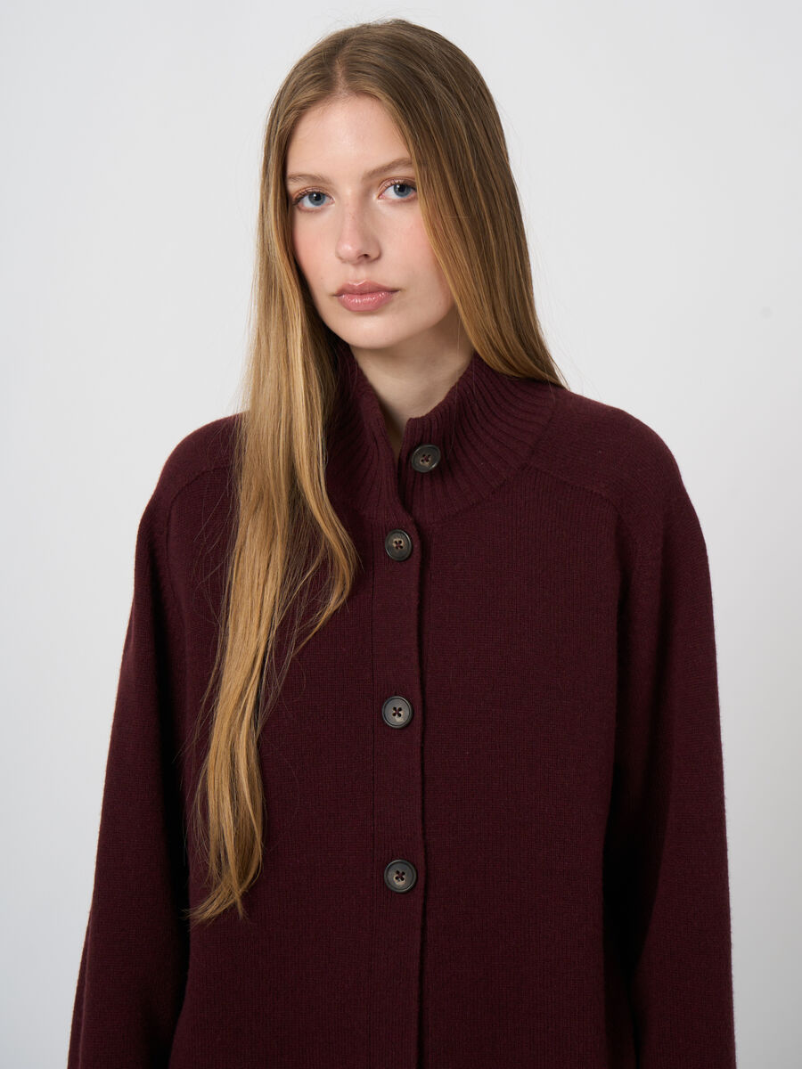 Strickjacke aus italienischer Lammwolle mit Stehkragen image number 1