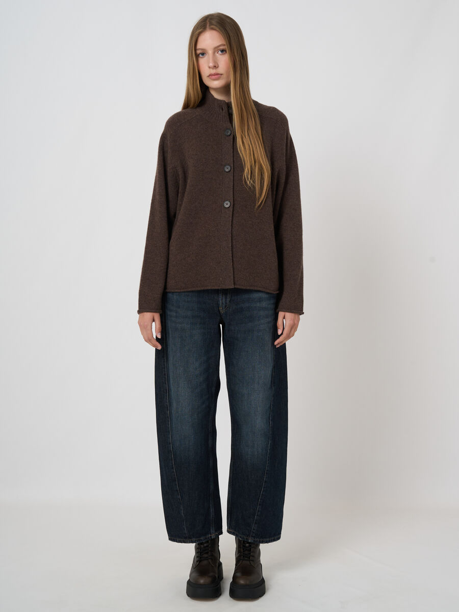 Strickjacke aus italienischer Lammwolle mit Stehkragen image number 2