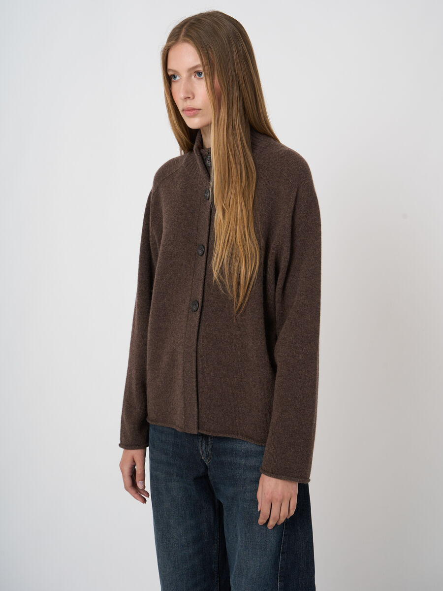 Strickjacke aus italienischer Lammwolle mit Stehkragen image number 3