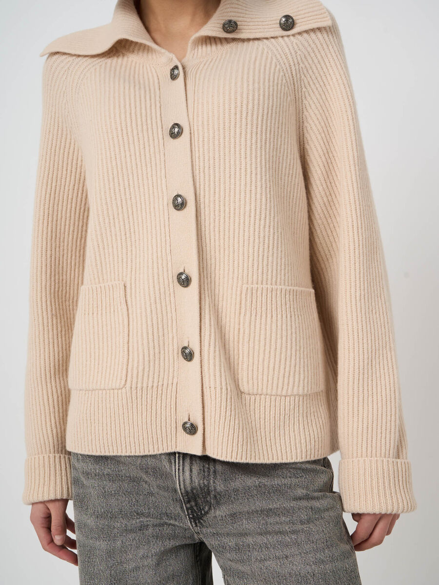 Cardigan c&ocirc;tel&eacute; en laine d&rsquo;agneau italienne &agrave; col boutonn&eacute; image number 1