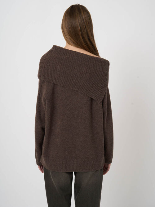 Italian Lambswool Sweater with Wide Ribbed Cuffs