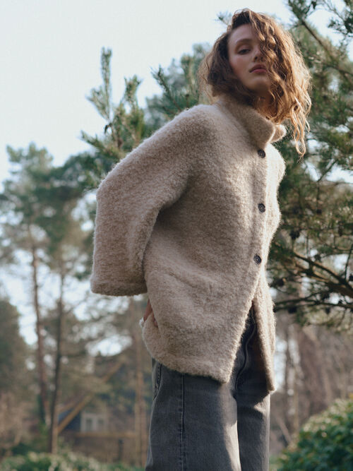 Cardigan-veste oversize en boucl&eacute; alpaga-laine