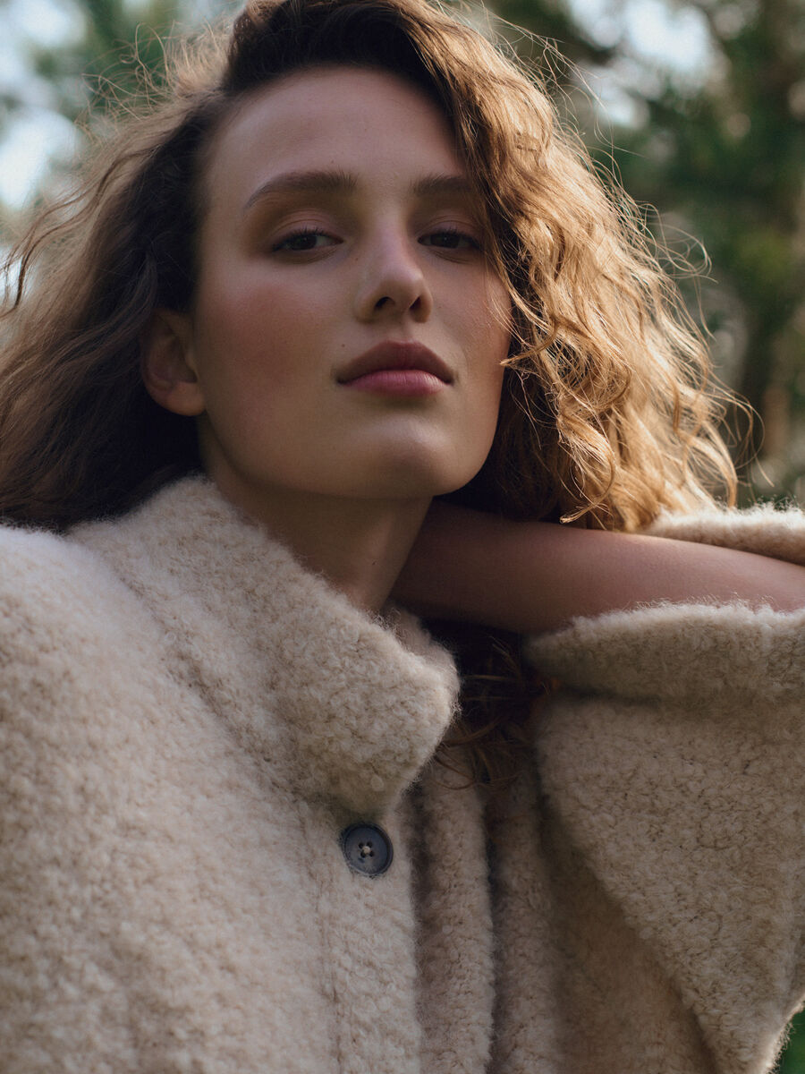Cardigan-veste oversize en boucl&eacute; alpaga-laine image number 3