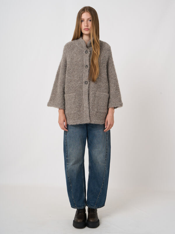 Oversized boucl&eacute; alpaca-wol vestjasje image number 3