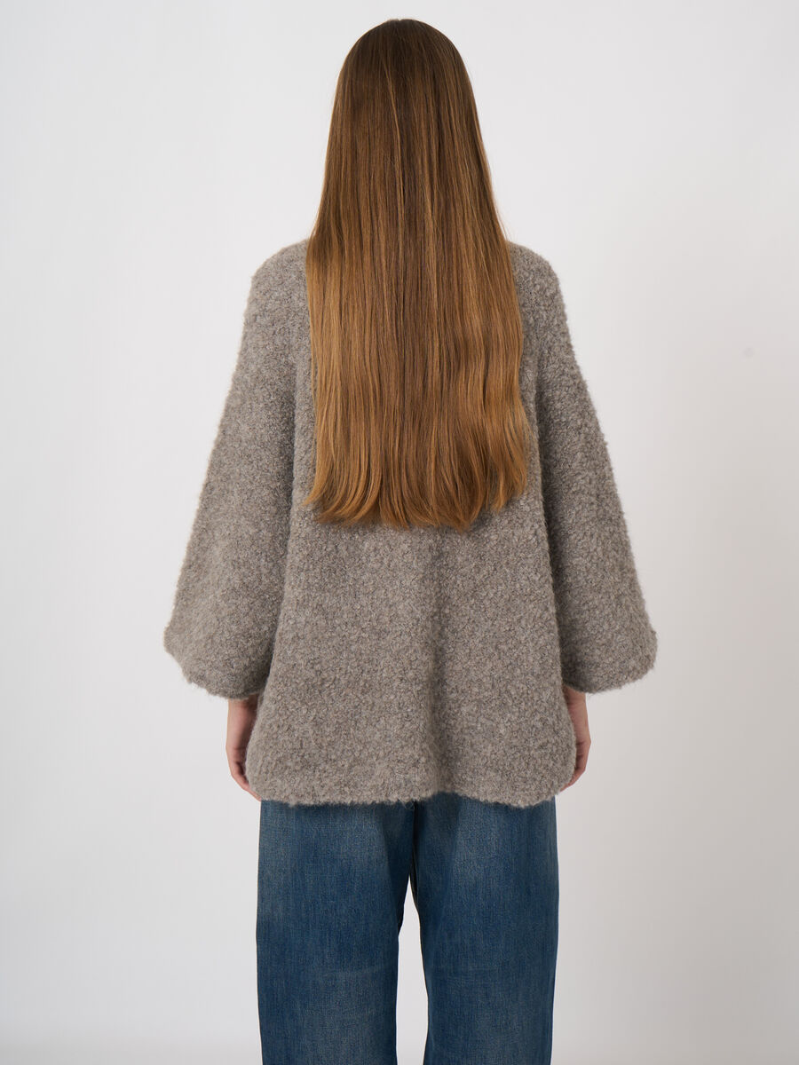 Cardigan-veste oversize en boucl&eacute; alpaga-laine image number 5