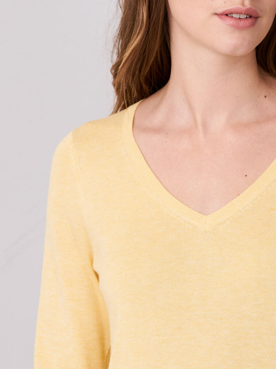 Basic cotton blend V-neck sweater image number 2