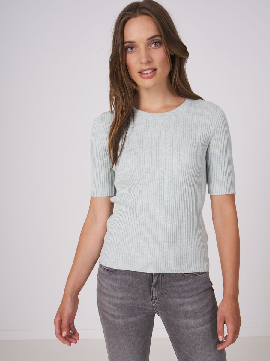 Fine rib knit short sleeve sweater image number 0