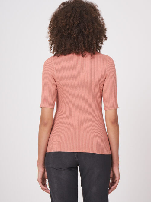 Fine rib knit short sleeve sweater