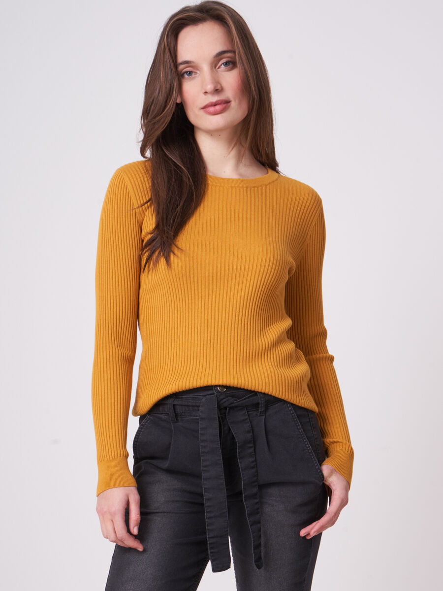 Fine rib knit long sleeve sweater image number 0
