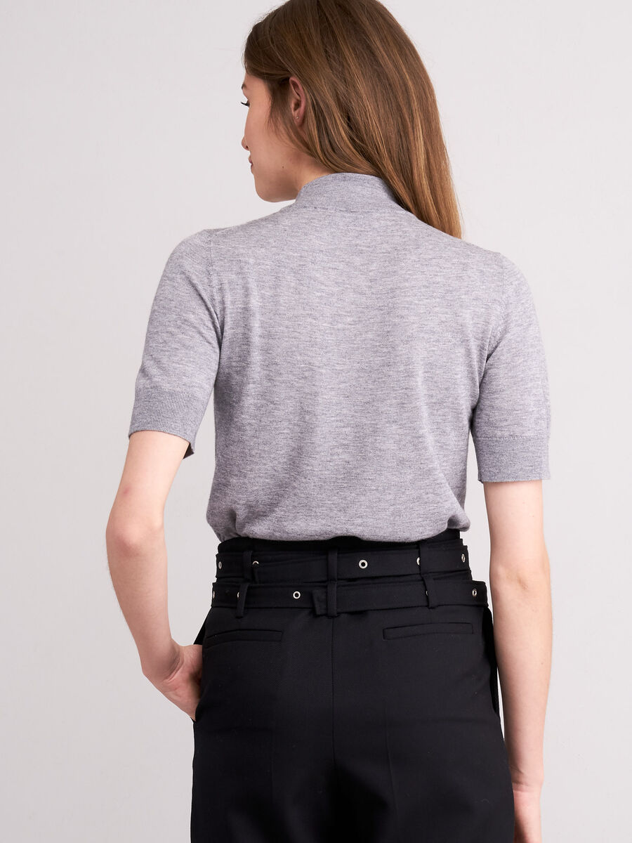 Lightweight fine knit short sleeve sweater image number 1