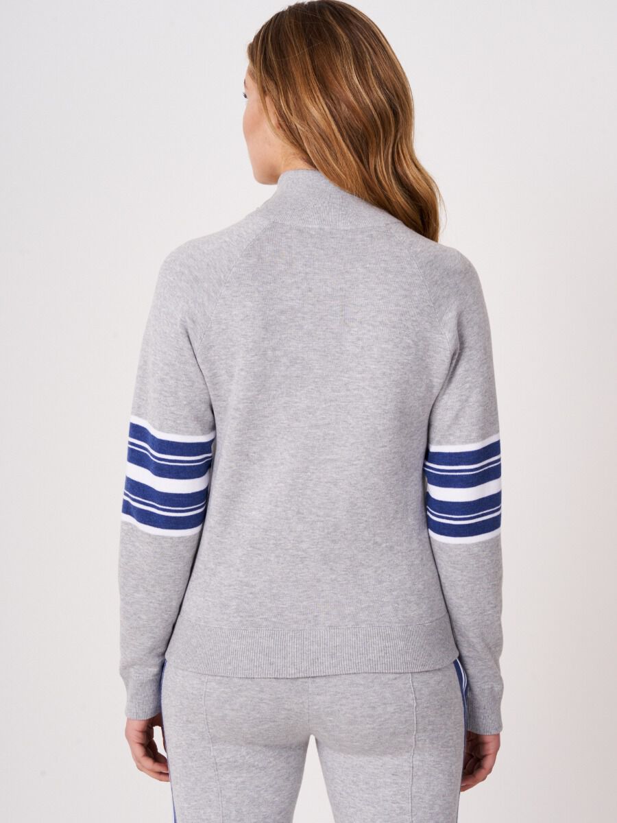 Sporty half zip sweater with kangaroo pocket image number 1
