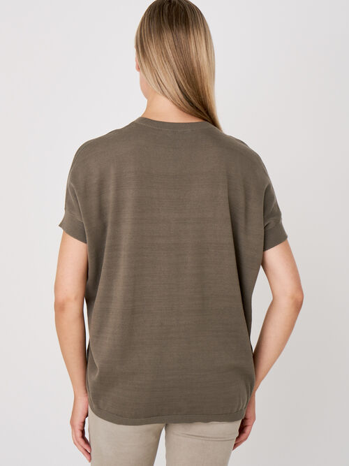 Mouwloze V-hals trui met zijde aan voorkant