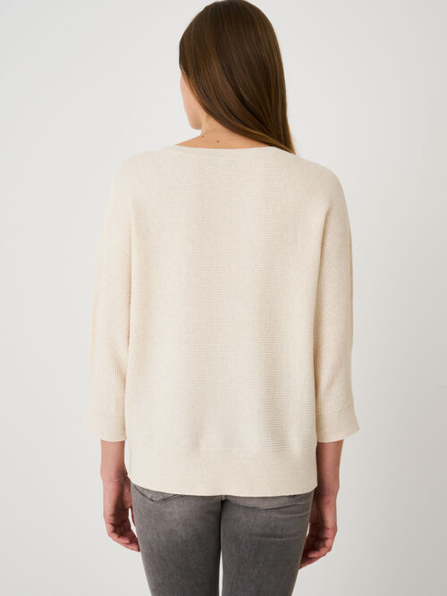 Fijne gebreide trui in wafeltextuur met zakken