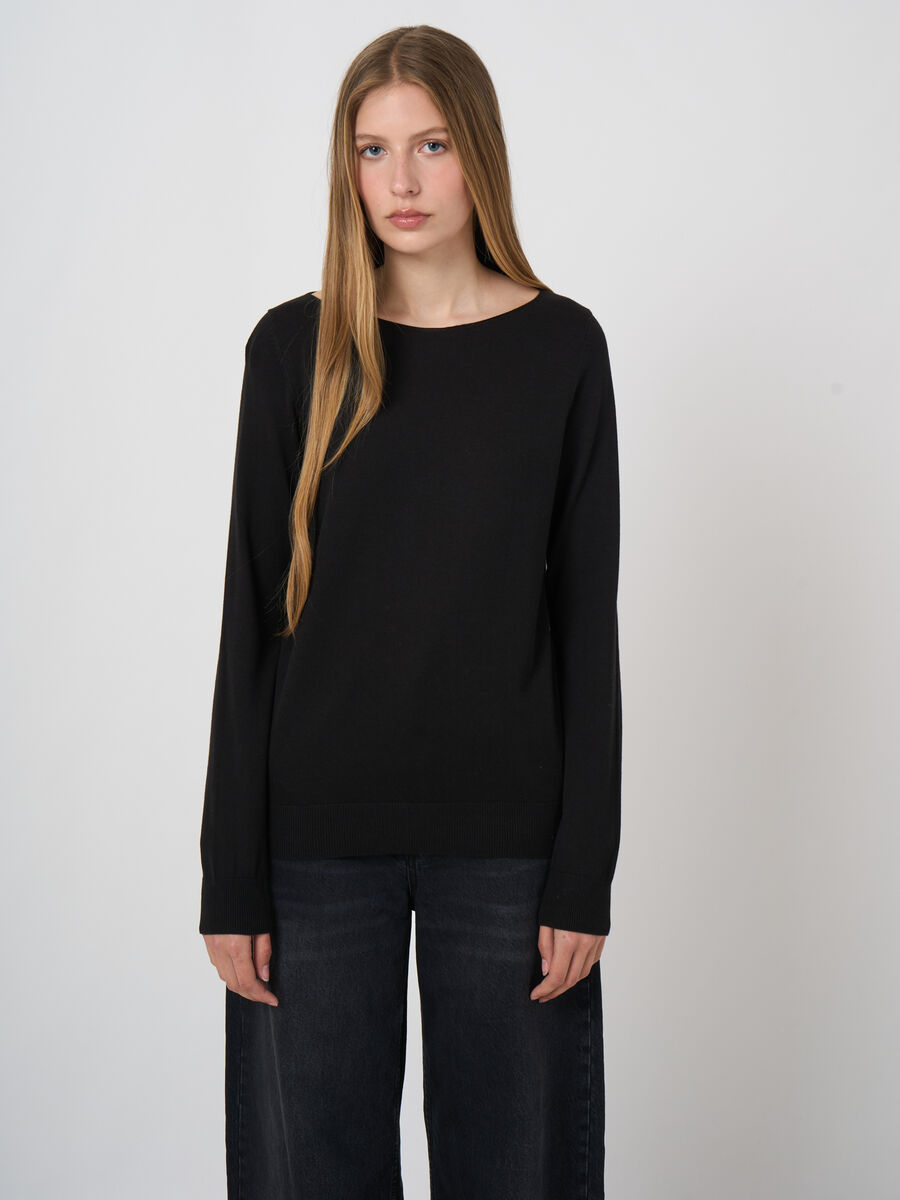 Baumwoll-Viskose-Pullover mit U-Boot-Ausschnitt image number 1