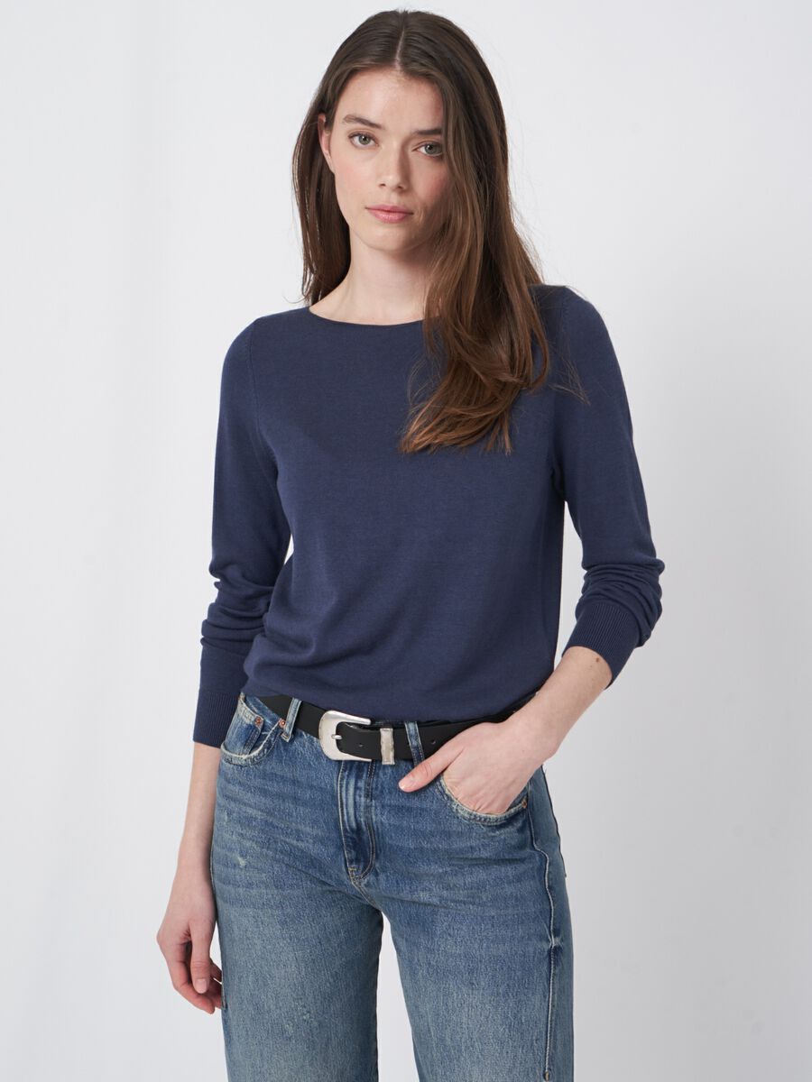 Basic long sleeve pullover in organic cotton blend image number 0