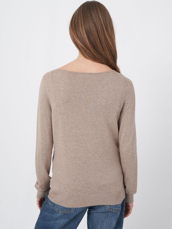 Basic long sleeve pullover in cotton blend image number 4