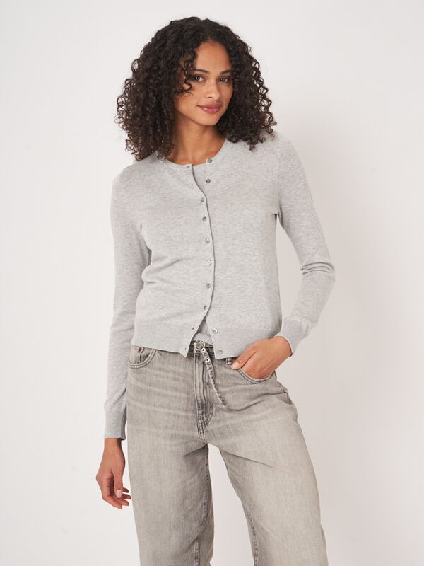 Cardigan basique en fine maille en coton mélangé image number 3